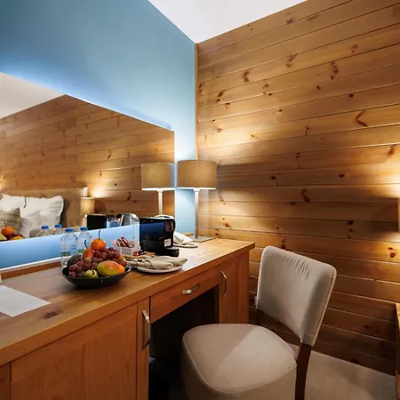 מלון Katarino בנסקו