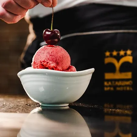 Katarino מלון 5*