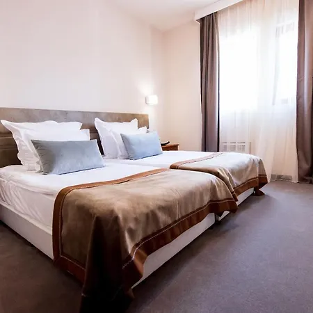 катарино 5*