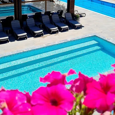 Хотел катарино