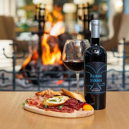 Хотел катарино 5*